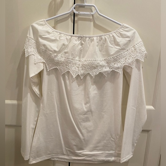 NWT SHEILAY SIZE MEDIUM WHITE OFF THE SHOULDER LONG SLEEVE TOP - Picture 3 of 8